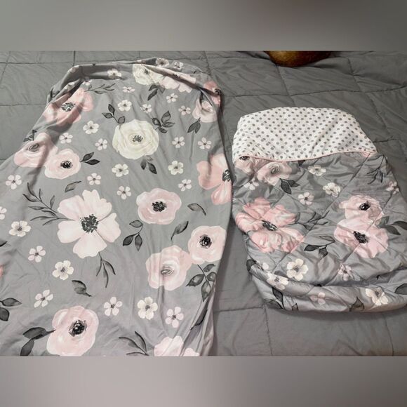 Sweet jojo set floral with toddler/crib sheet and changing table cover - Picture 1 of 3